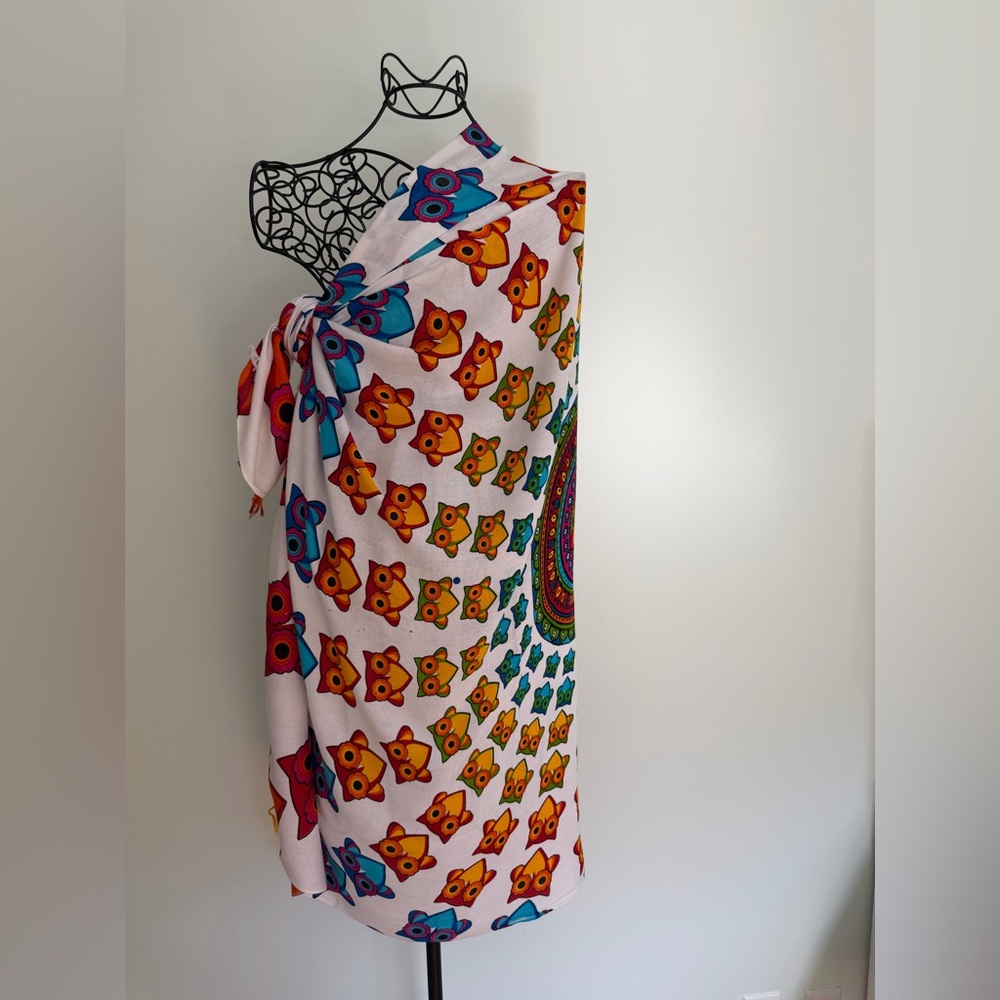 Pareo with  owl print with fringes in multiple colors